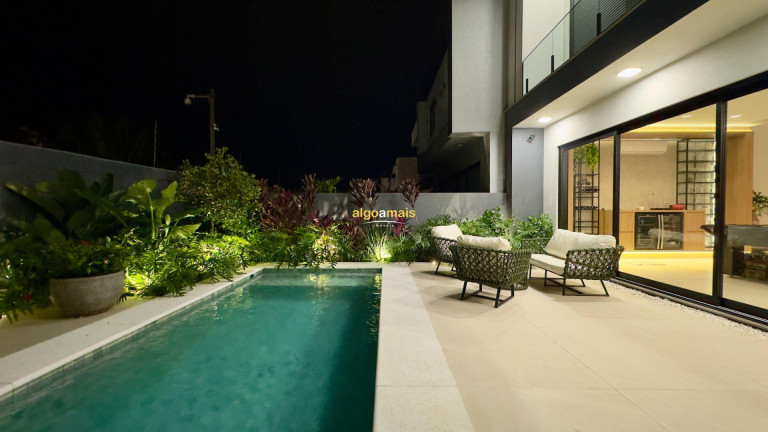 Casa com 3 Quartos à Venda, 195 m² em Condominio Sunset - Xangri-lá