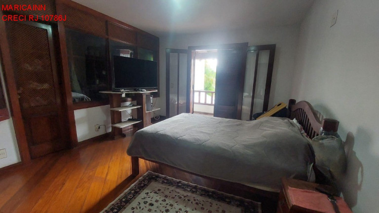 Imagem Casa com 4 Quartos à Venda, 360 m² em Piratininga - Niterói