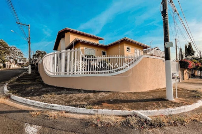 Imagem Casa com 3 Quartos à Venda, 225 m² em Loanda - Atibaia Imagem Casa com 3 Quartos à Venda, 225 m² em Loanda - Atibaia