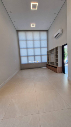 Casa de Condomínio com 3 Quartos à Venda, 260 m² em Distrito Industrial I