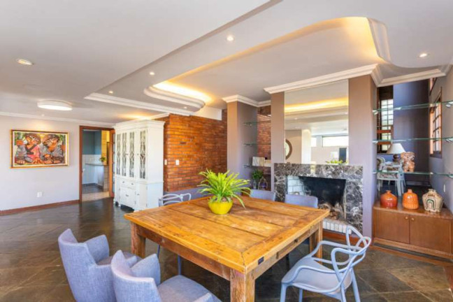 Imagem Casa com 4 Quartos à Venda, 351 m² em Nonoai - Porto Alegre
