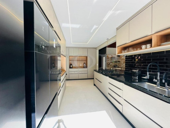 Imagem Casa com 5 Quartos à Venda, 680 m² em Enseada - Guarujá Imagem Casa com 5 Quartos à Venda, 680 m² em Enseada - Guarujá