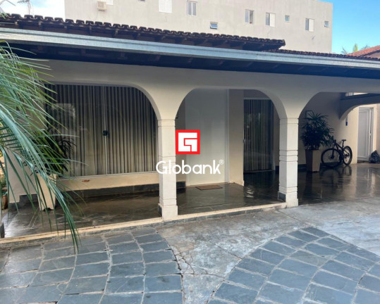 Imagem Casa com 3 Quartos à Venda, 240 m² em Jardim Panorama - Montes Claros Imagem Casa com 3 Quartos à Venda, 240 m² em Jardim Panorama - Montes Claros