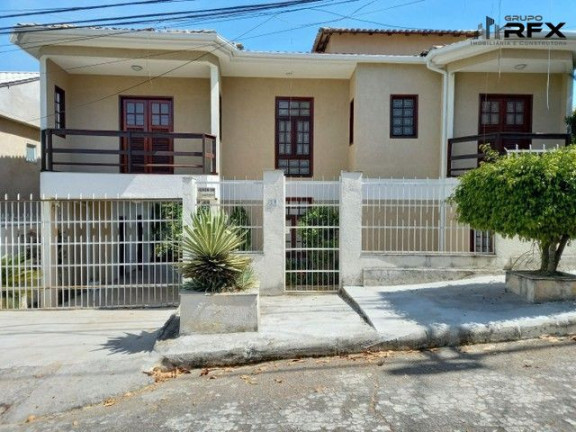 Casa com 4 Quartos à Venda, 205 m² em Maria Paula - São Gonçalo
