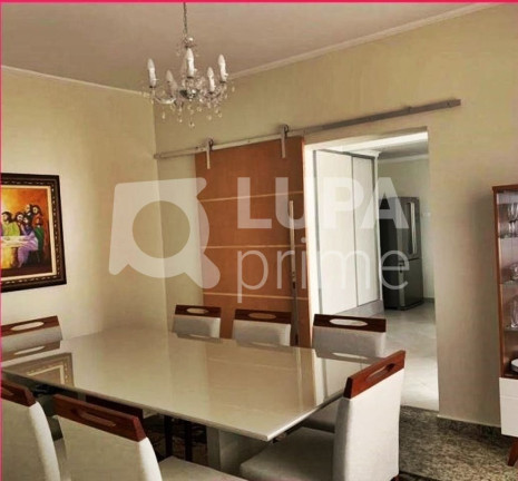 Imagem Casa com 3 Quartos à Venda, 293 m² em Tatuapé - São Paulo Imagem Casa com 3 Quartos à Venda, 293 m² em Tatuapé - São Paulo