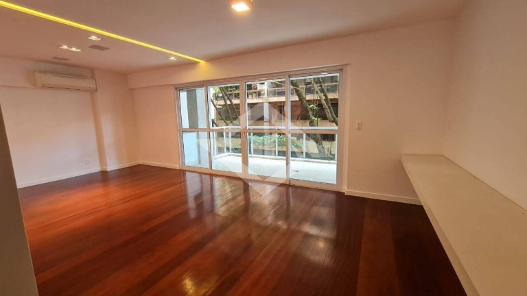 Imagem Apartamento com 3 Quartos à Venda, 193 m² em Leblon - Rio De Janeiro Imagem Apartamento com 3 Quartos à Venda, 193 m² em Leblon - Rio De Janeiro