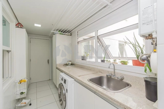Imagem Apartamento com 3 Quartos à Venda, 158 m² em Menino Deus - Porto Alegre Imagem Apartamento com 3 Quartos à Venda, 158 m² em Menino Deus - Porto Alegre