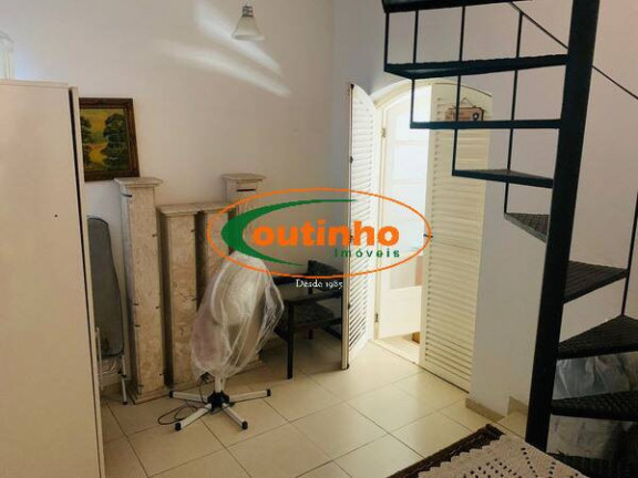 Imagem Casa com 4 Quartos à Venda, 317 m² em Grajaú - Rio De Janeiro Imagem Casa com 4 Quartos à Venda, 317 m² em Grajaú - Rio De Janeiro