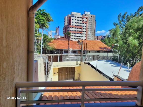 Imagem Casa com 3 Quartos à Venda, 150 m² em Vicente Pinzon - Fortaleza Imagem Casa com 3 Quartos à Venda, 150 m² em Vicente Pinzon - Fortaleza