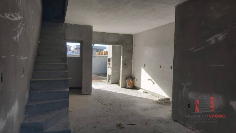 Sobrado com 3 Quartos à Venda, 94 m² em Nova Palhoça - Palhoça