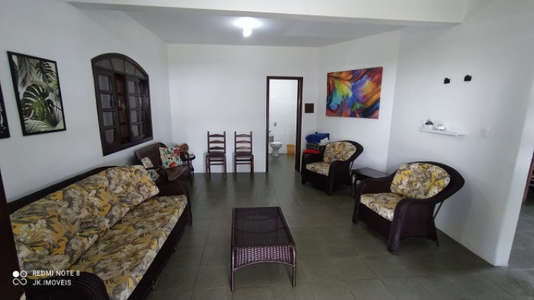 Imagem Sobrado com 5 Quartos para Temporada, 269 m² em Barra Do Saí - Itapoá Imagem Sobrado com 5 Quartos para Temporada, 269 m² em Barra Do Saí - Itapoá