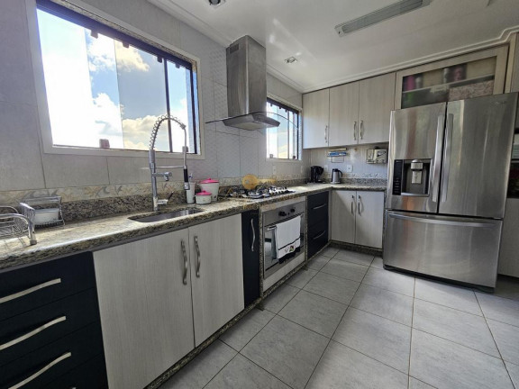Imagem Casa com 3 Quartos à Venda, 265 m² em Várzea - Teresópolis