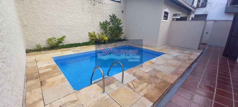 Casa com 3 Quartos à Venda, 200 m² em Enseada - Guarujá