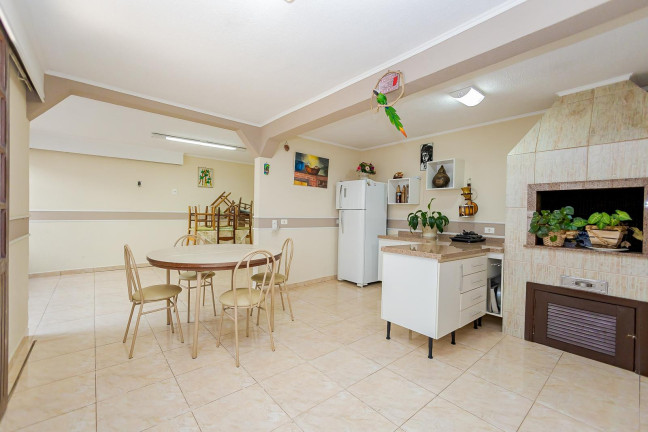 Imagem Casa com 4 Quartos à Venda, 271 m² em Santo Inácio - Curitiba