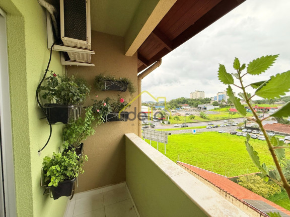 Imagem Imóvel com 3 Quartos à Venda, 64 m² em América - Joinville