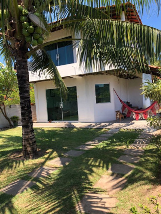 Imagem Casa com 4 Quartos à Venda, 320 m² em Arembepe - Camaçari Imagem Casa com 4 Quartos à Venda, 320 m² em Arembepe - Camaçari
