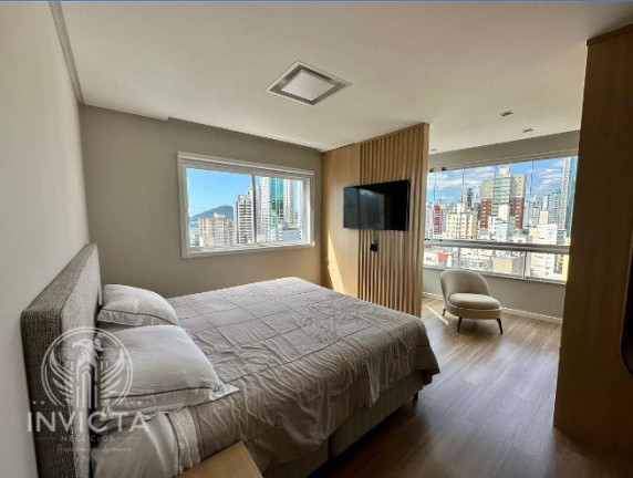 Imagem Cobertura com 4 Quartos à Venda, 240 m² em Centro - Balneário Camboriú