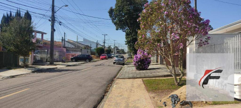 Imagem Sobrado com 4 Quartos à Venda, 330 m² em Capão Raso - Curitiba Imagem Sobrado com 4 Quartos à Venda, 330 m² em Capão Raso - Curitiba