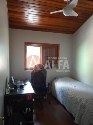 Imagem Casa com 3 Quartos à Venda, 583 m² em Chácara Do Refúgio - Carapicuíba