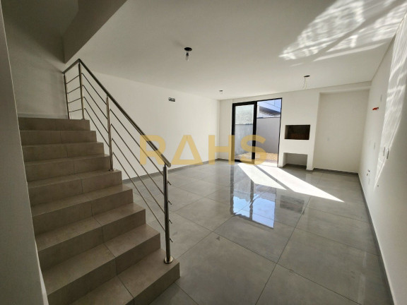 Imagem Casa com 3 Quartos à Venda, 131 m² em Saguaçu - Joinville Imagem Casa com 3 Quartos à Venda, 131 m² em Saguaçu - Joinville