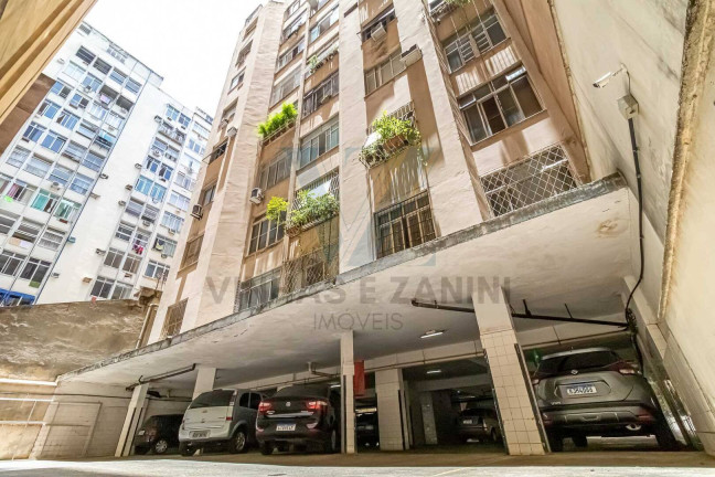 Imagem Apartamento com 3 Quartos à Venda, 135 m² em Copacabana - Rio De Janeiro