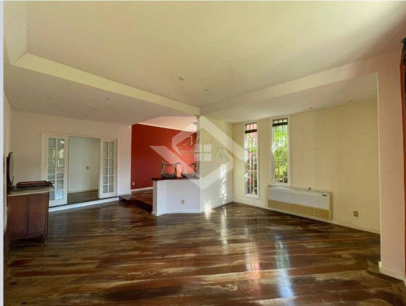 Imagem Casa com 4 Quartos à Venda, 1.000 m² em Piratininga - Niterói Imagem Casa com 4 Quartos à Venda, 1.000 m² em Piratininga - Niterói