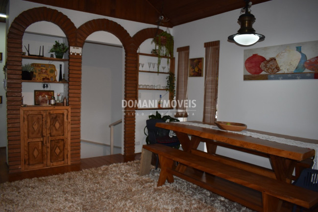 Imagem Imóvel com 4 Quartos à Venda, 202 m² em Região Da Vila Nova Suíça - Campos Do Jordão Imagem Imóvel com 4 Quartos à Venda, 202 m² em Região Da Vila Nova Suíça - Campos Do Jordão