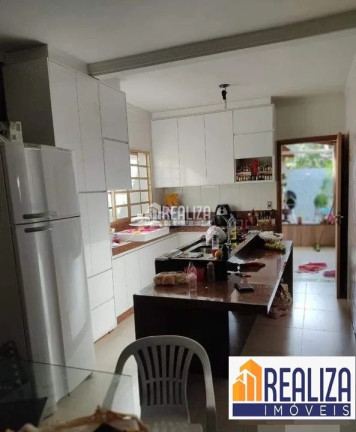 Imagem Casa com 2 Quartos à Venda, 250 m² em Jardim Califórnia - Uberaba Imagem Casa com 2 Quartos à Venda, 250 m² em Jardim Califórnia - Uberaba