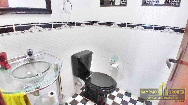 Imagem Casa com 4 Quartos à Venda, em Vargem Pequena - Rio De Janeiro Imagem Casa com 4 Quartos à Venda, em Vargem Pequena - Rio De Janeiro