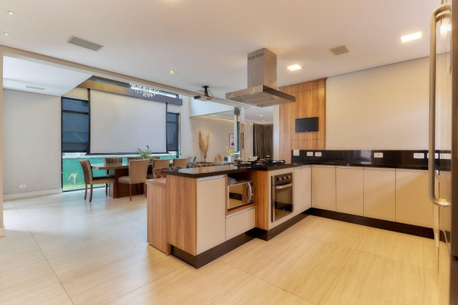 Imagem Casa com 3 Quartos à Venda, 297 m² em Pinheirinho - Curitiba