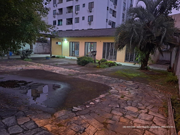 Imagem Casa com 4 Quartos à Venda, 148 m² em Itacorubi - Florianópolis