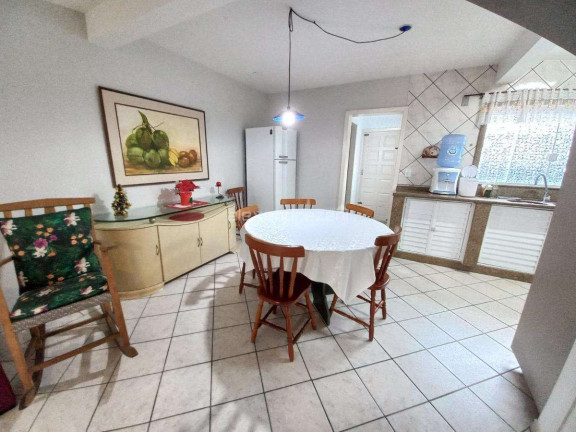 Imagem Sobrado com 3 Quartos para Temporada, em Bombas - Bombinhas Imagem Sobrado com 3 Quartos para Temporada, em Bombas - Bombinhas