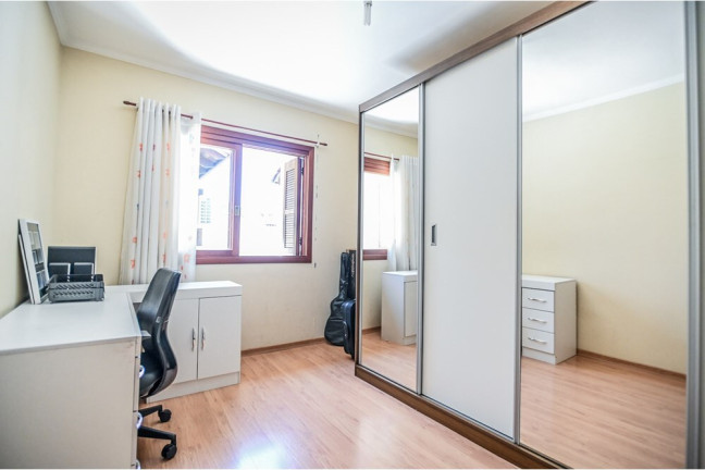 Imagem Casa com 3 Quartos à Venda, 135 m² em Rubem Berta - Porto Alegre Imagem Casa com 3 Quartos à Venda, 135 m² em Rubem Berta - Porto Alegre