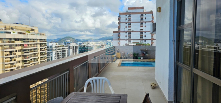 Imagem Imóvel com 4 Quartos à Venda, 304 m² em Barra Da Tijuca - Rio De Janeiro Imagem Imóvel com 4 Quartos à Venda, 304 m² em Barra Da Tijuca - Rio De Janeiro