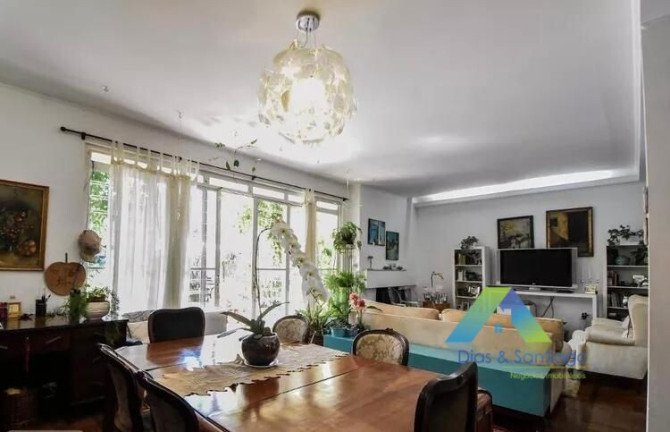 Sobrado com 5 Quartos à Venda, 370 m² em Brooklin Novo - São Paulo