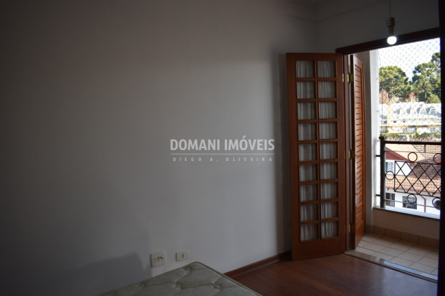 Imagem Imóvel com 3 Quartos à Venda, 98 m² em Região De Capivari - Campos Do Jordão Imagem Imóvel com 3 Quartos à Venda, 98 m² em Região De Capivari - Campos Do Jordão