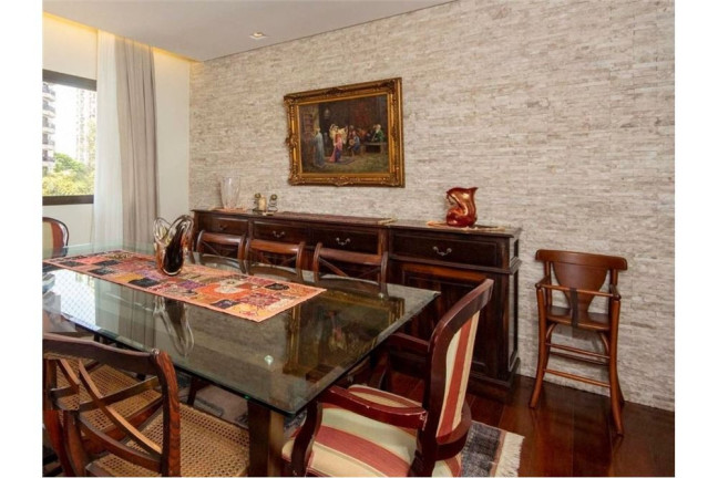 Imagem Apartamento com 4 Quartos à Venda, 200 m² em Moema - São Paulo