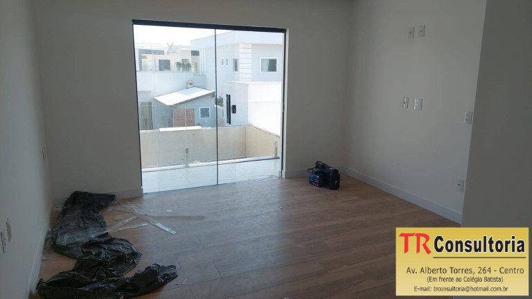 Imagem Casa com 4 Quartos à Venda, 420 m² em Campos Dos Goytacazes Imagem Casa com 4 Quartos à Venda, 420 m² em Campos Dos Goytacazes