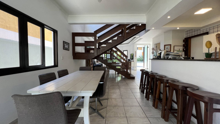 Imagem Casa com 5 Quartos à Venda, 300 m² em Riviera De São Lourenço - Bertioga Imagem Casa com 5 Quartos à Venda, 300 m² em Riviera De São Lourenço - Bertioga