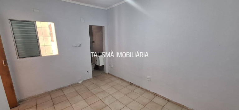 Imagem Casa com 3 Quartos para Alugar, 200 m² em Jardim Maria Virginia - São Paulo Imagem Casa com 3 Quartos para Alugar, 200 m² em Jardim Maria Virginia - São Paulo