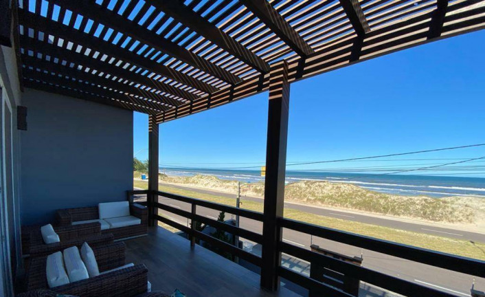 Imagem Casa com 3 Quartos à Venda, 220 m² em Atlantida - Xangri-lá Imagem Casa com 3 Quartos à Venda, 220 m² em Atlantida - Xangri-lá