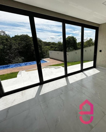 Sobrado à Venda, 560 m² em Condomínio Do Lago - Goiânia