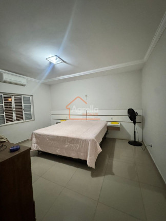 Imagem Casa com 3 Quartos à Venda, 217 m² em Jardim Jacira - Mogi Guaçu