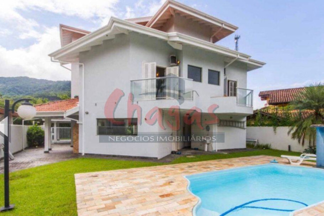 Sobrado com 4 Quartos à Venda, 650 m² em Tabatinga - Caraguatatuba