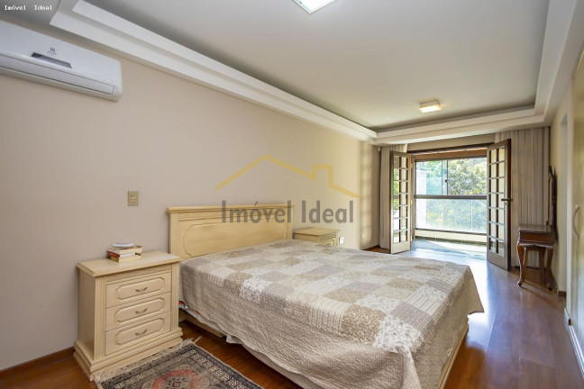 Imagem Casa com 5 Quartos à Venda, 452 m² em Vista Alegre - Curitiba