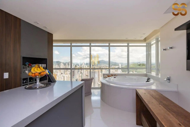 Imagem Apartamento com 4 Quartos à Venda, 228 m² em Pioneiros - Balneário Camboriú