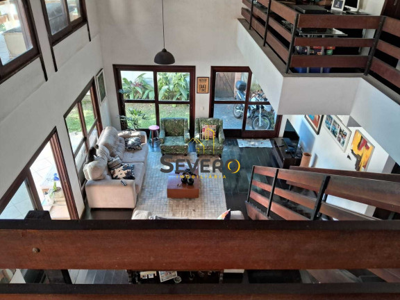 Imagem Casa com 3 Quartos à Venda, 246 m² em Piratininga - Niterói