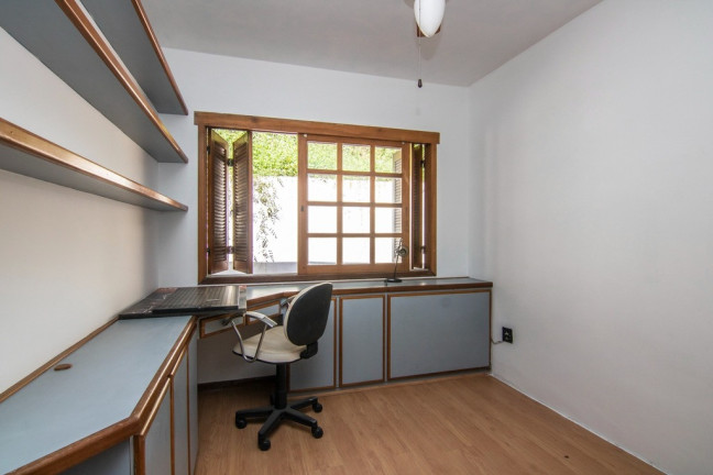 Imagem Imóvel com 3 Quartos à Venda, em Petrópolis - Porto Alegre Imagem Imóvel com 3 Quartos à Venda, em Petrópolis - Porto Alegre