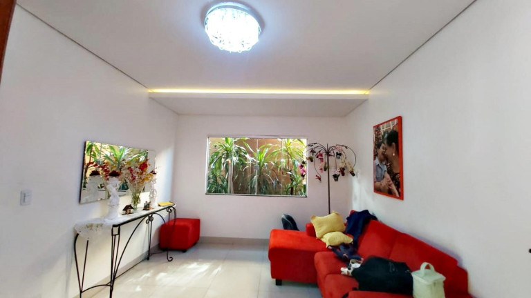 Imagem Sobrado com 4 Quartos à Venda, 292 m² em Chácara Cachoeira - Campo Grande Imagem Sobrado com 4 Quartos à Venda, 292 m² em Chácara Cachoeira - Campo Grande