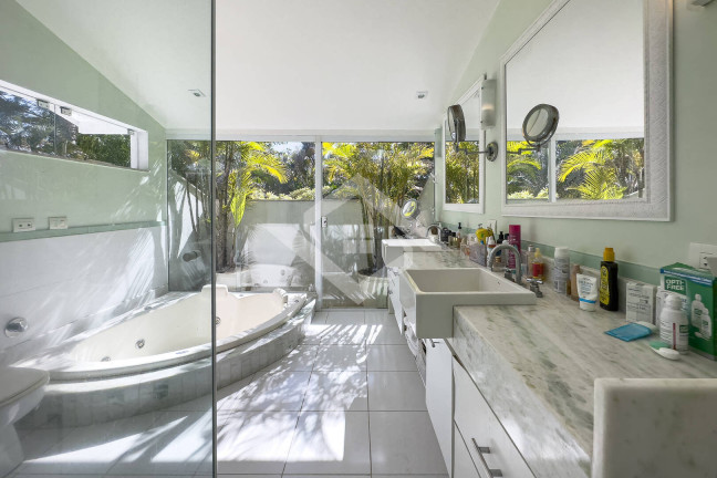 Imagem Casa com 6 Quartos à Venda, 430 m² em Barra Da Tijuca - Rio De Janeiro Imagem Casa com 6 Quartos à Venda, 430 m² em Barra Da Tijuca - Rio De Janeiro
